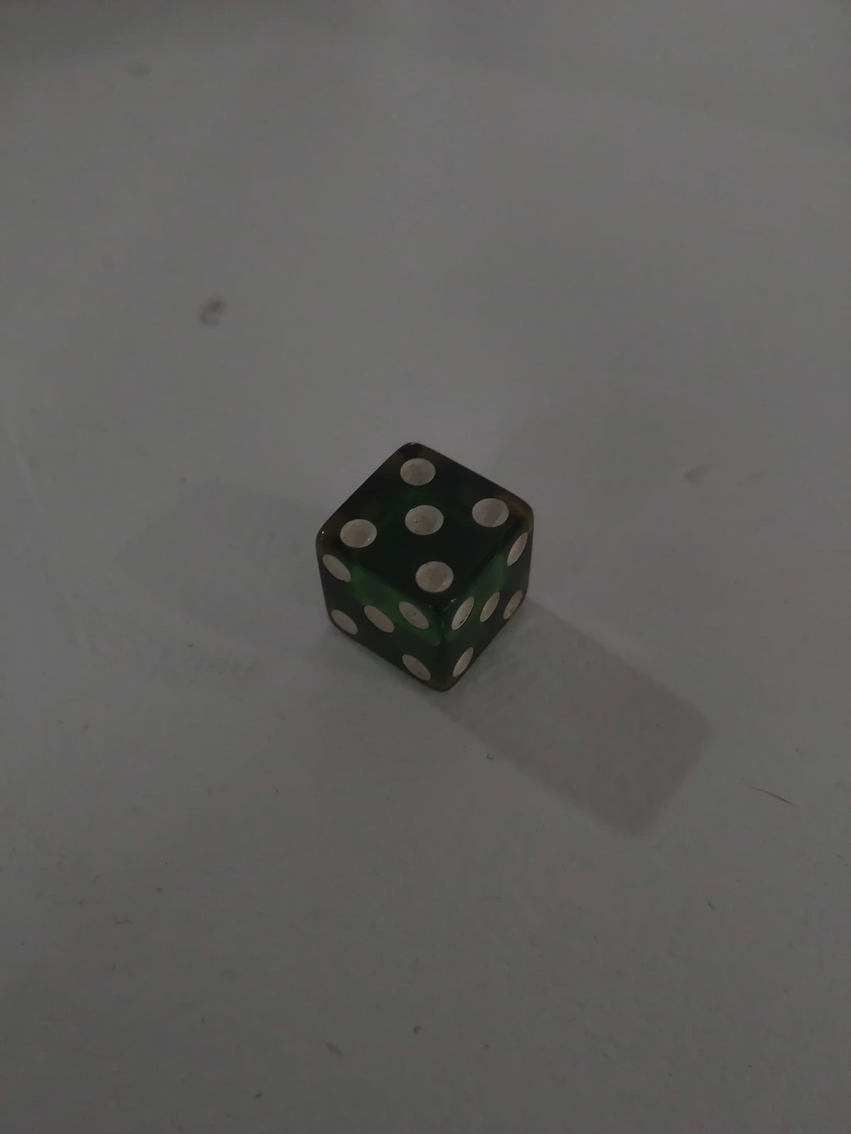 D6 with sides that all show 5 pips