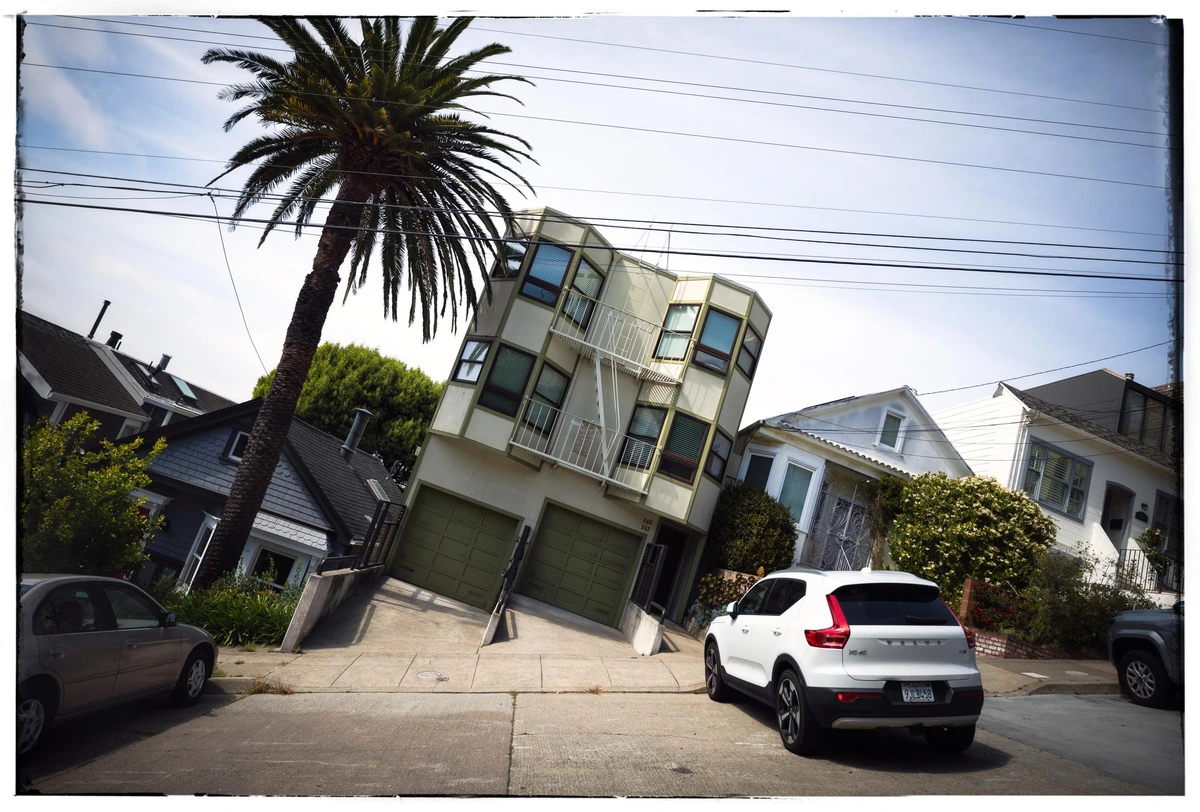 Ripley Street, yesterday, 3:57 p.m.